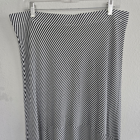 Chico’s Maxi Skirt Size 2 Women Striped White Black Seamed Flowy 36inches - Picture 6 of 10